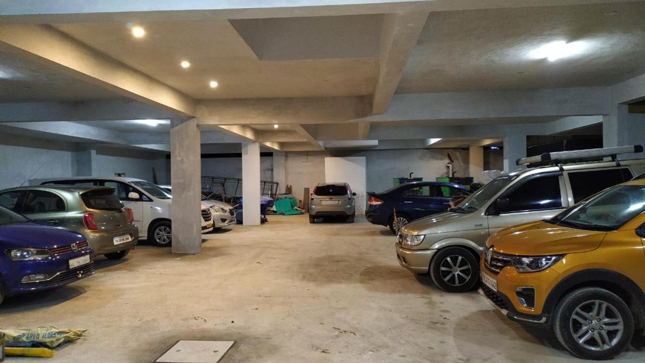Готель Sabari Residency Валпарай Екстер'єр фото